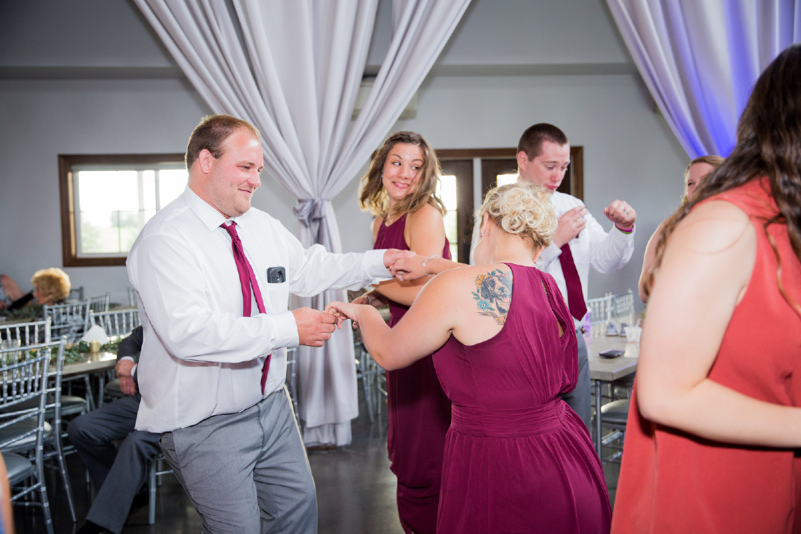 Twedt-wedding-blue-haven-barn-and-gardens-nature-photographer-couple-sioux-falls-sd-photography