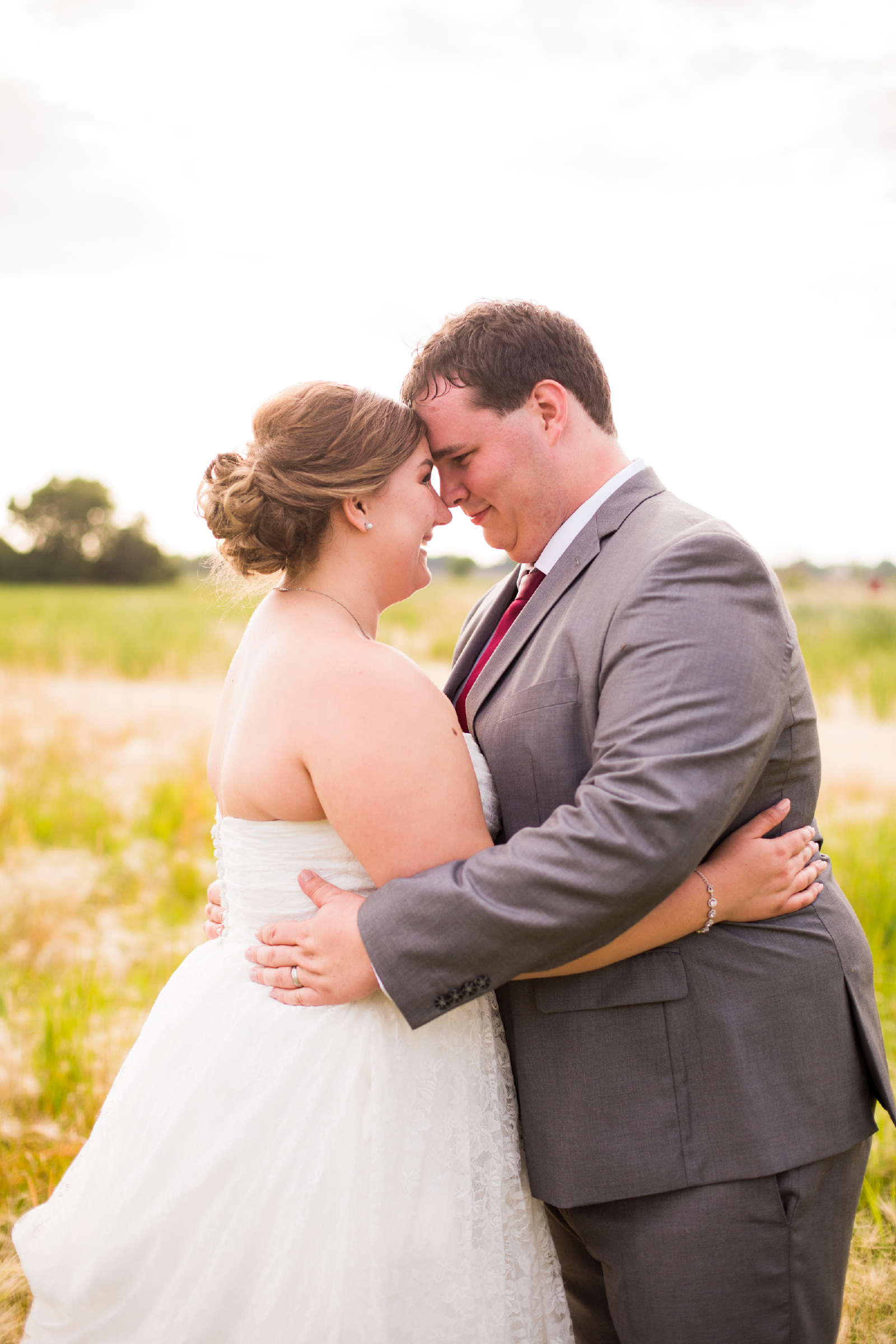 Twedt-wedding-blue-haven-barn-and-gardens-nature-photographer-couple-sioux-falls-sd-photography