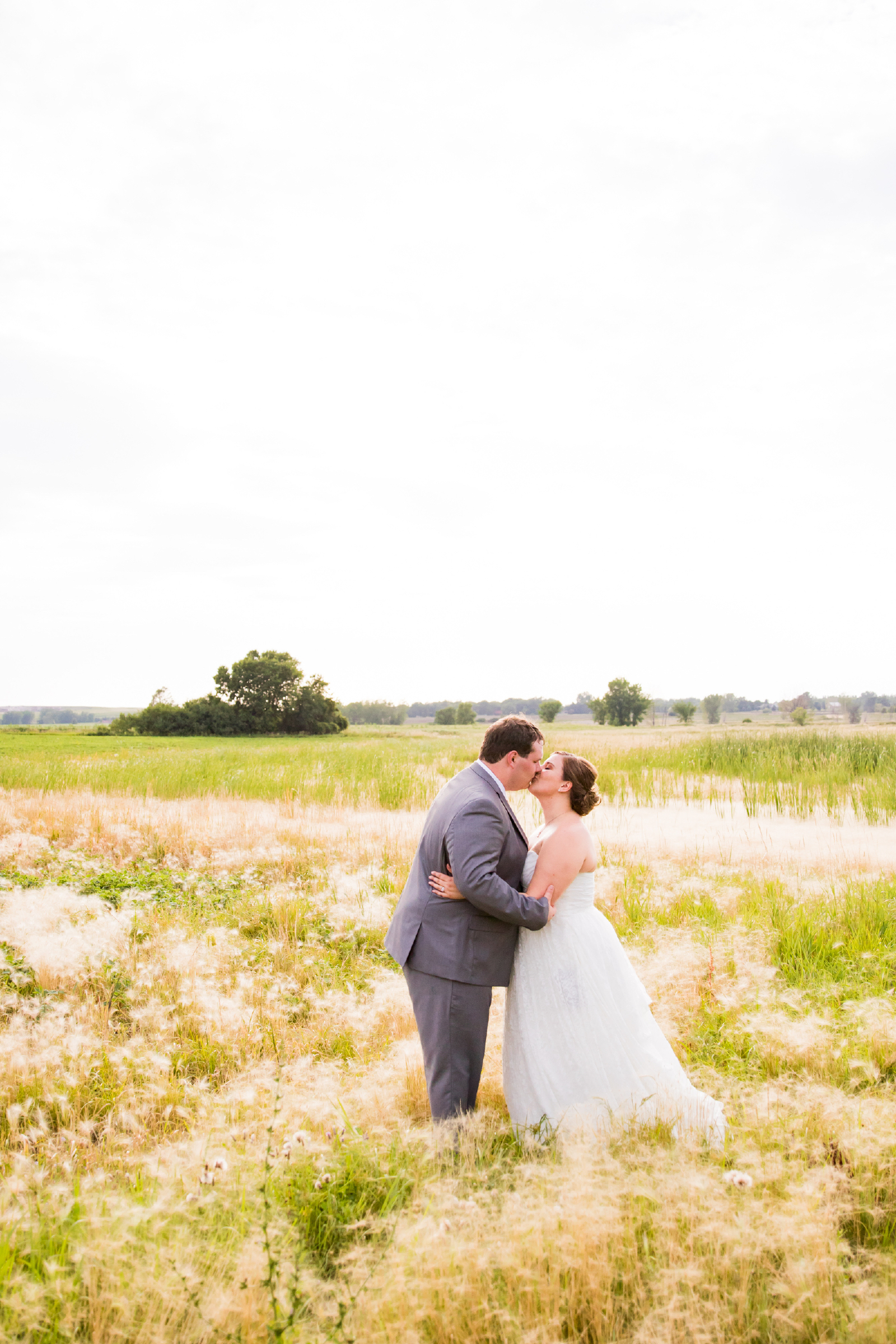 Twedt-wedding-blue-haven-barn-and-gardens-nature-photographer-couple-sioux-falls-sd-photography