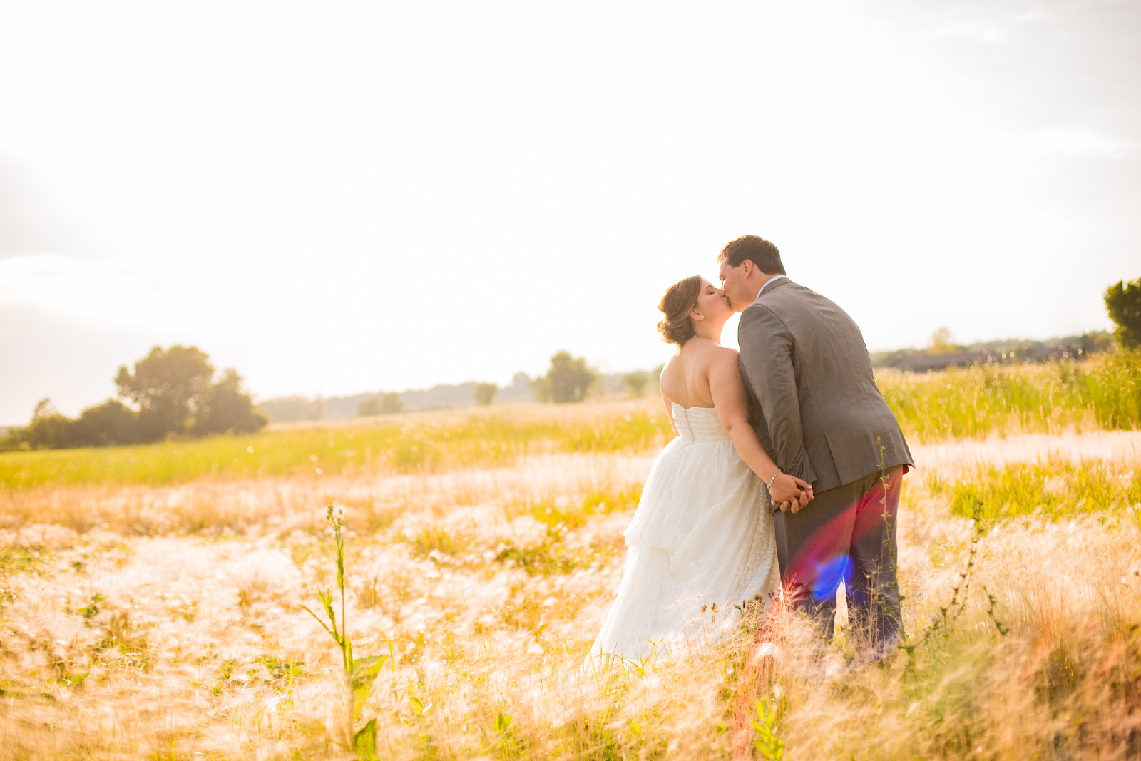 Twedt-wedding-blue-haven-barn-and-gardens-nature-photographer-couple-sioux-falls-sd-photography